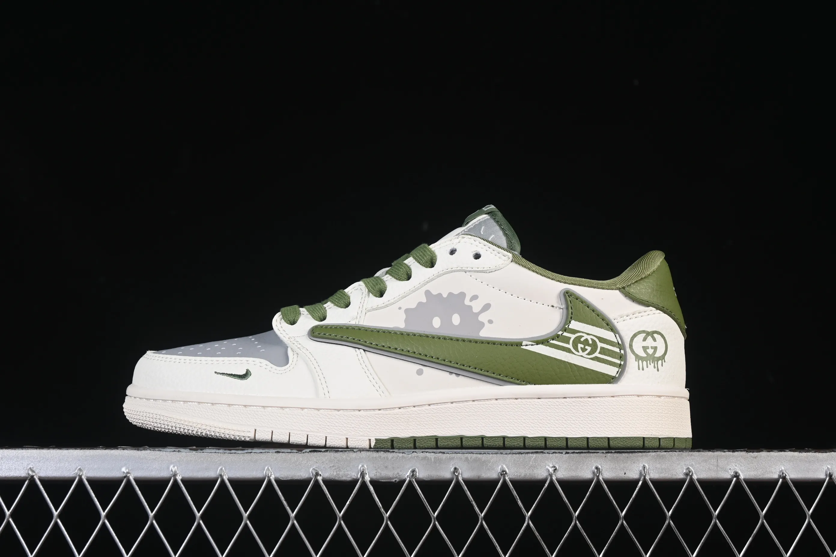 All categories Air Jordan Jordan series basketball shoes Air Jordan 1 Low High-end customized low-top sneakers Travis Scott x Fragment Design x Air Jordan 1 Low OG SP AJ1 Joe 1 Gucci co-branded off-white gray-green print low-top cultural casual sneakers XD0798-307
